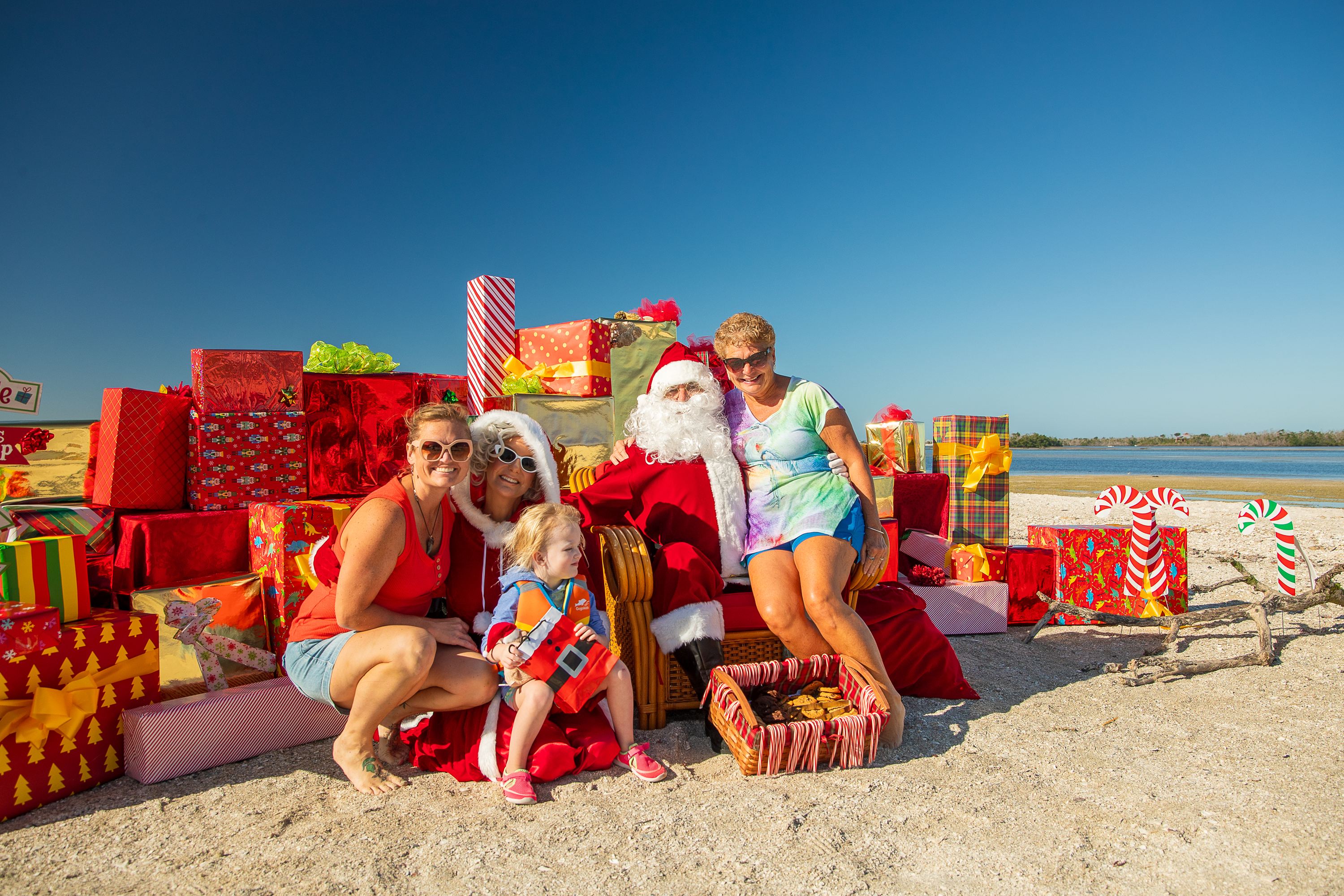 Adventures in Paradise December 2025 Christmas Photos