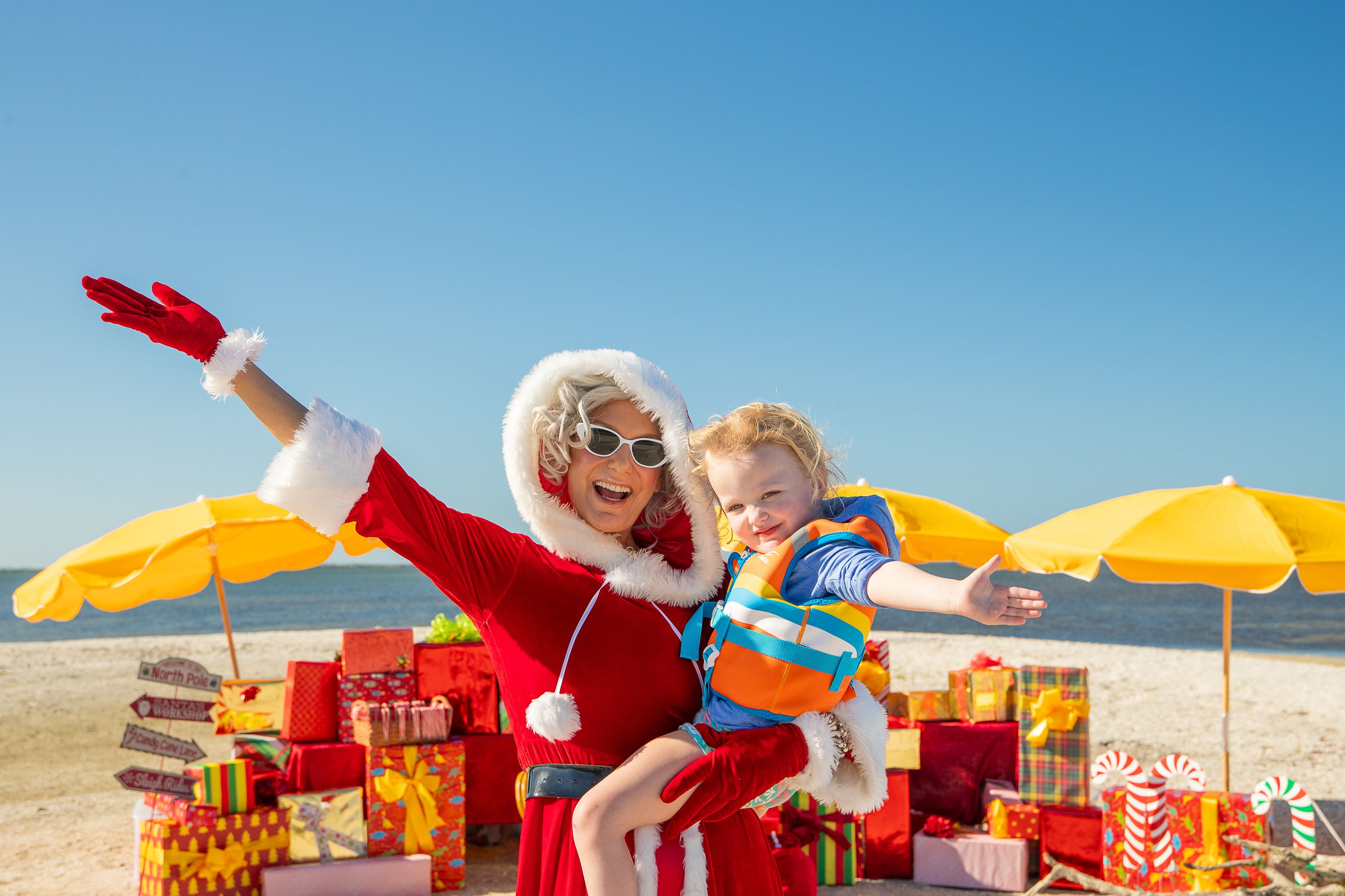 Adventures in Paradise December 2025 Christmas Photos