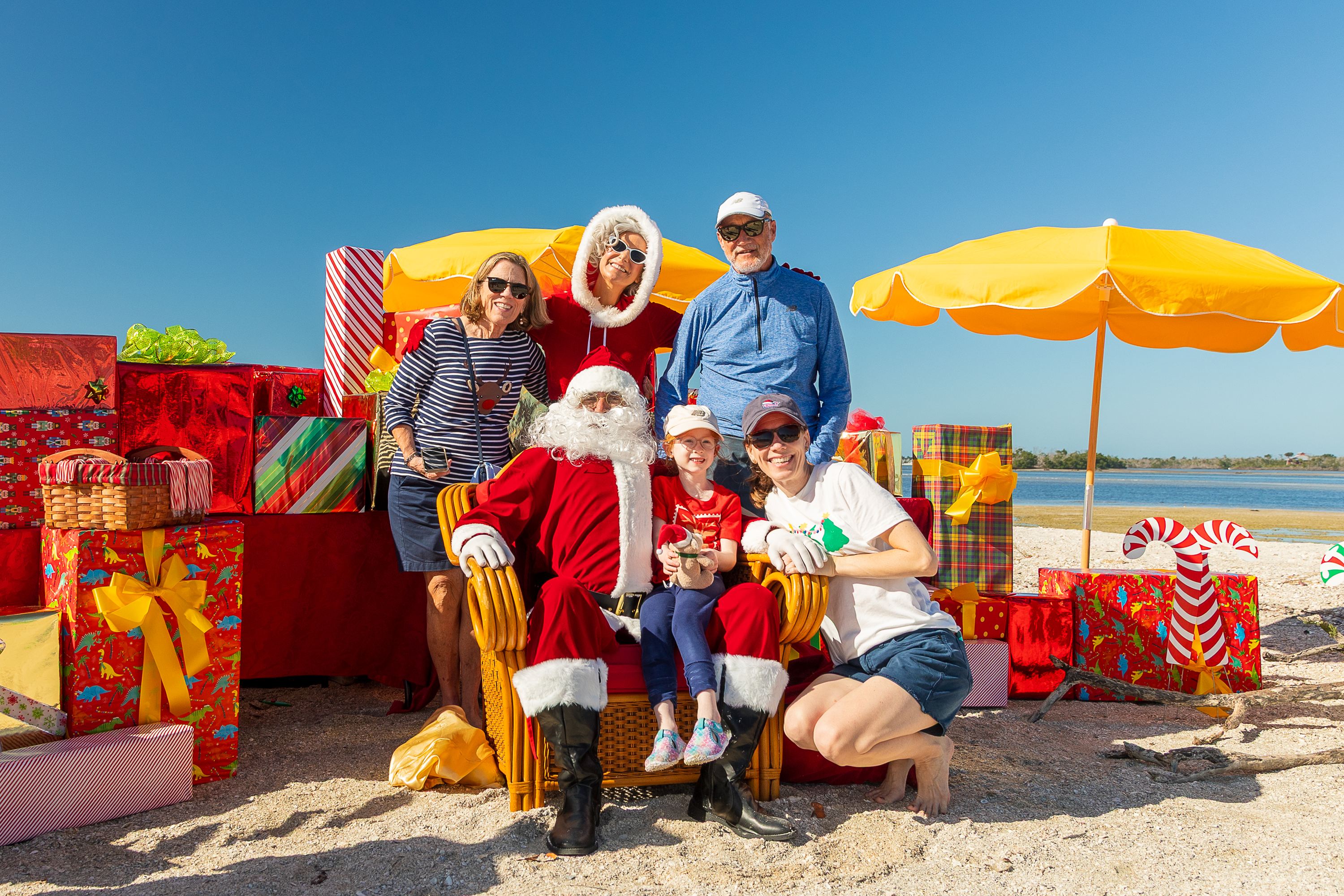 Adventures in Paradise December 2025 Christmas Photos