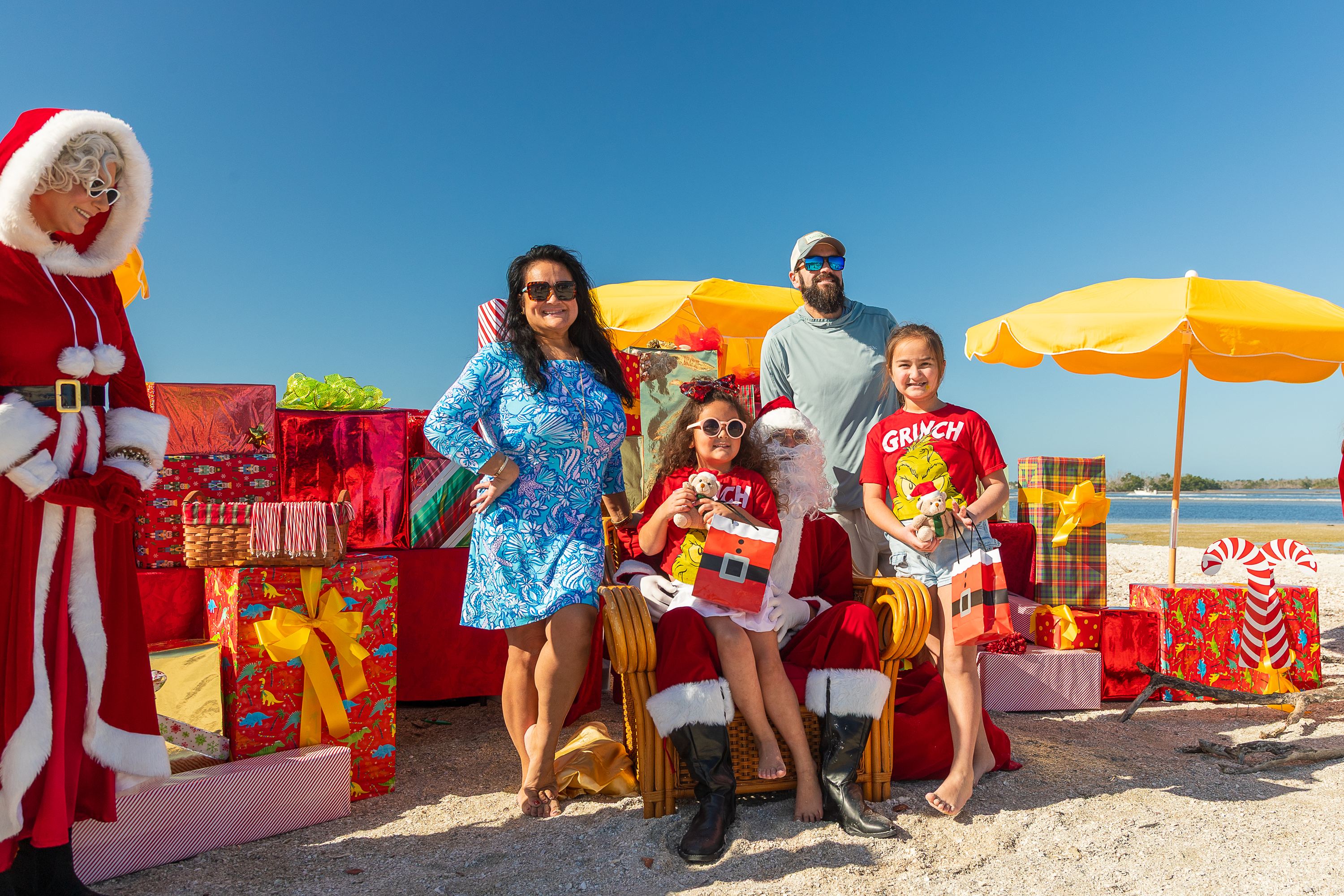 Adventures in Paradise December 2025 Christmas Photos