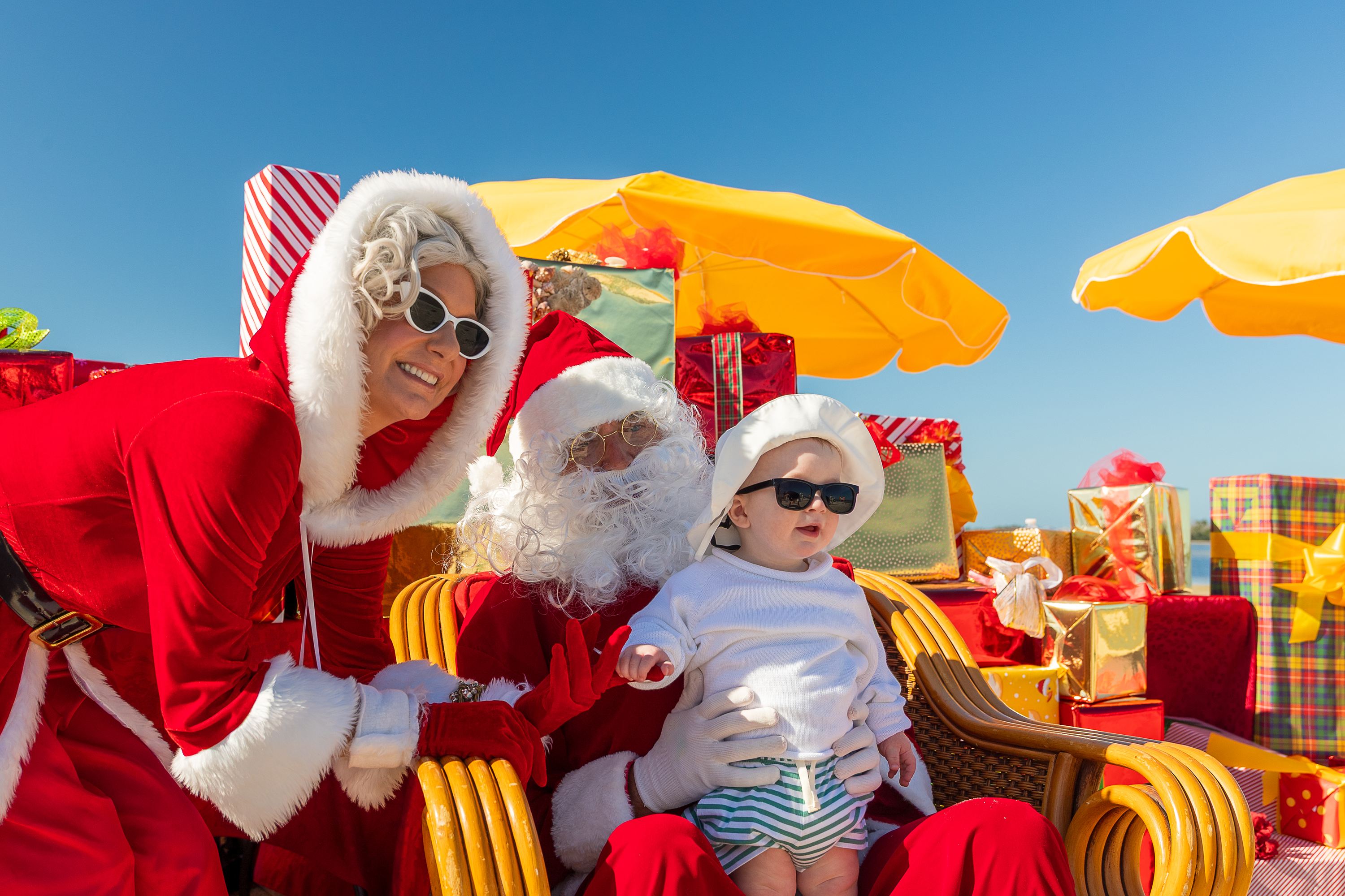 Adventures in Paradise December 2025 Christmas Photos