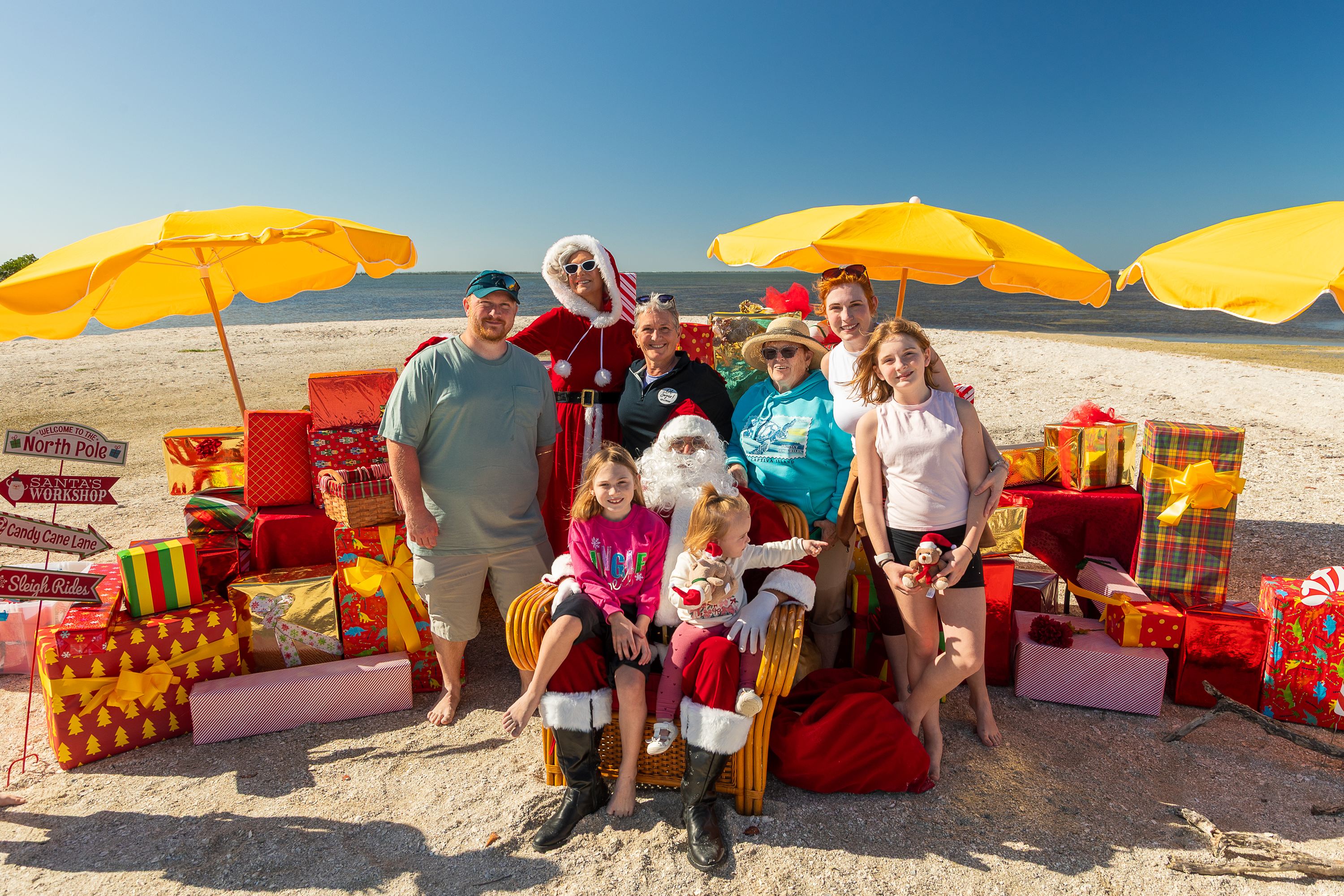 Adventures in Paradise December 2025 Christmas Photos