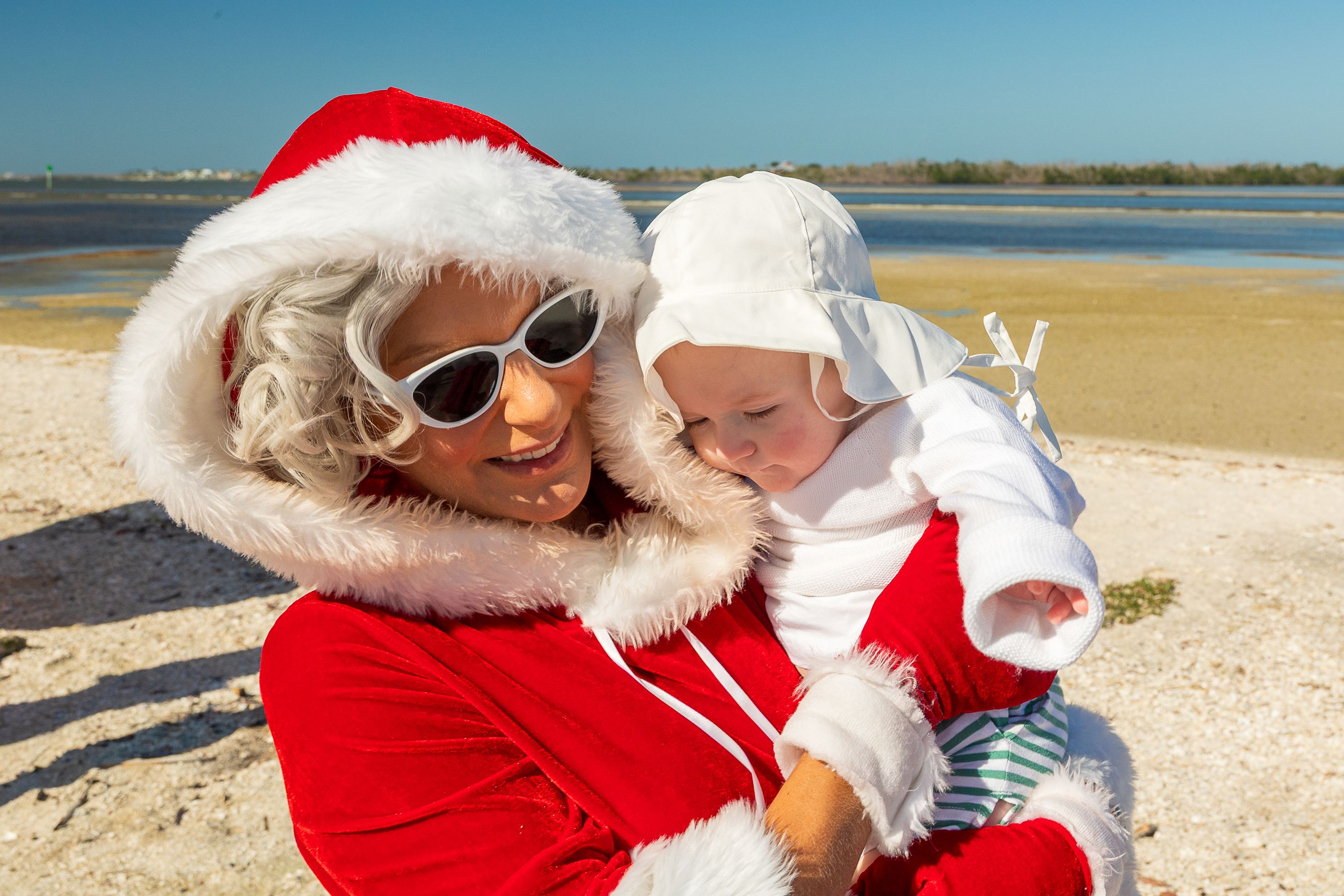 Adventures in Paradise December 2025 Christmas Photos