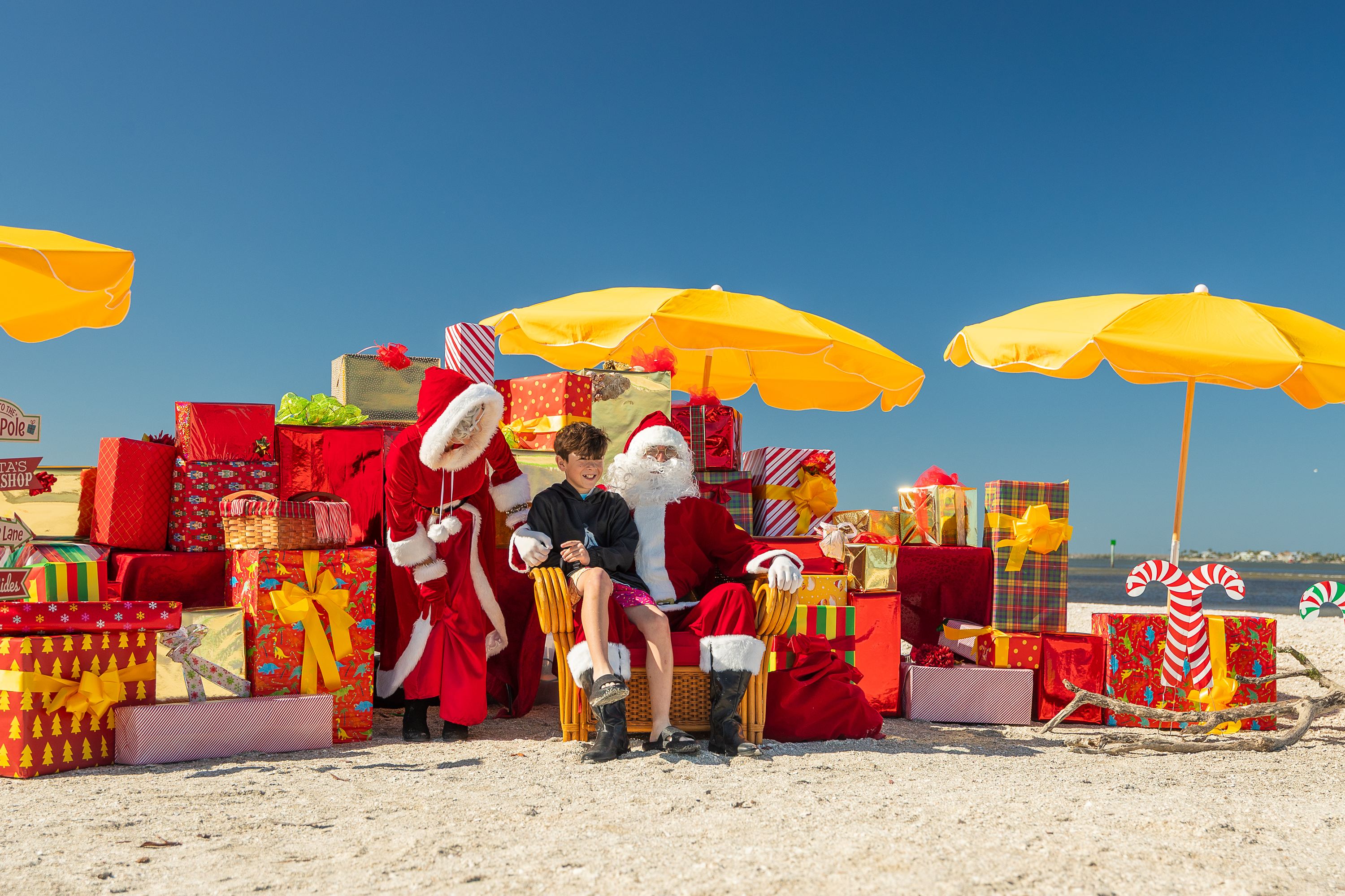 Adventures in Paradise December 2025 Christmas Photos