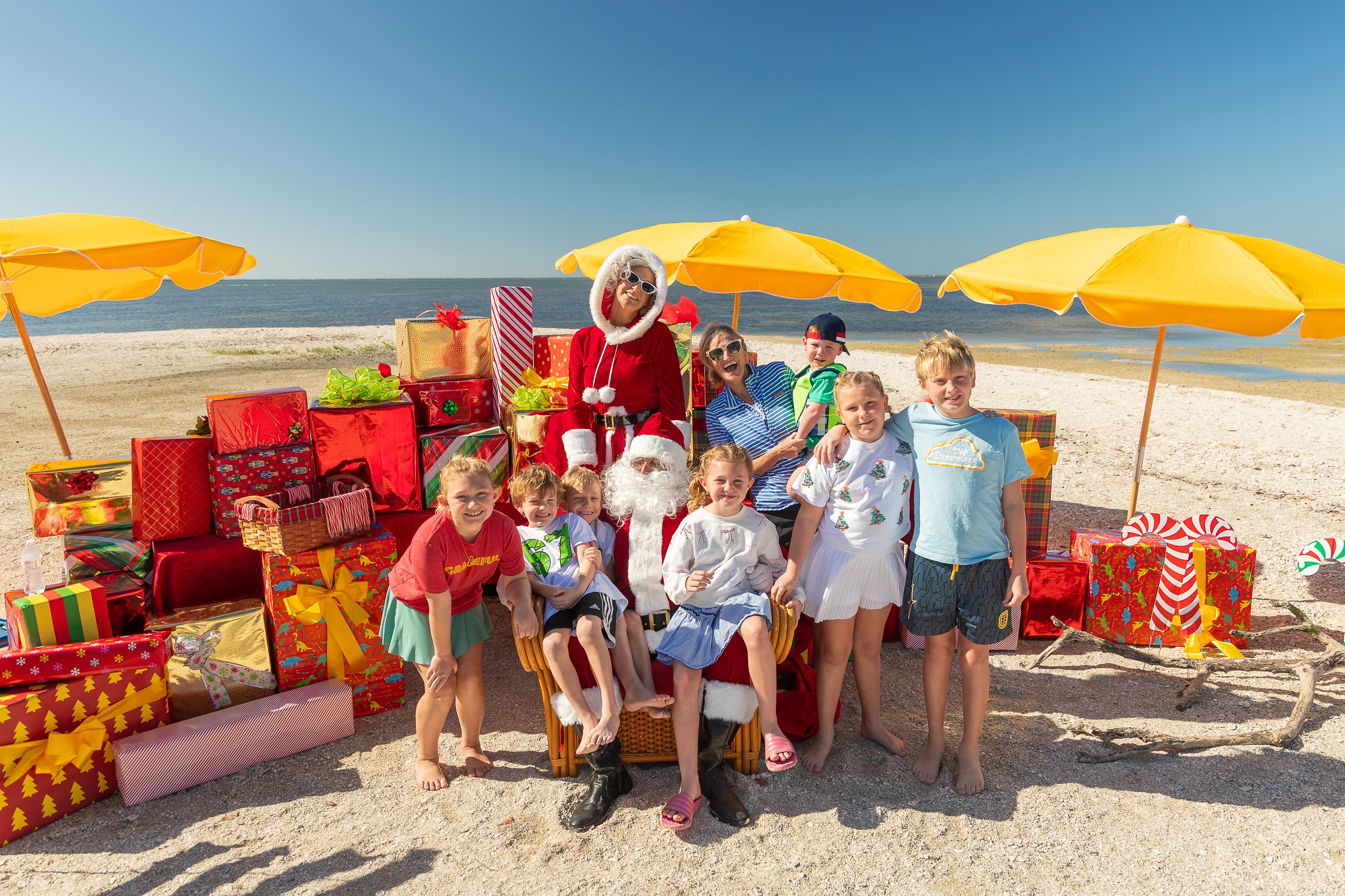 Adventures in Paradise December 2025 Christmas Photos