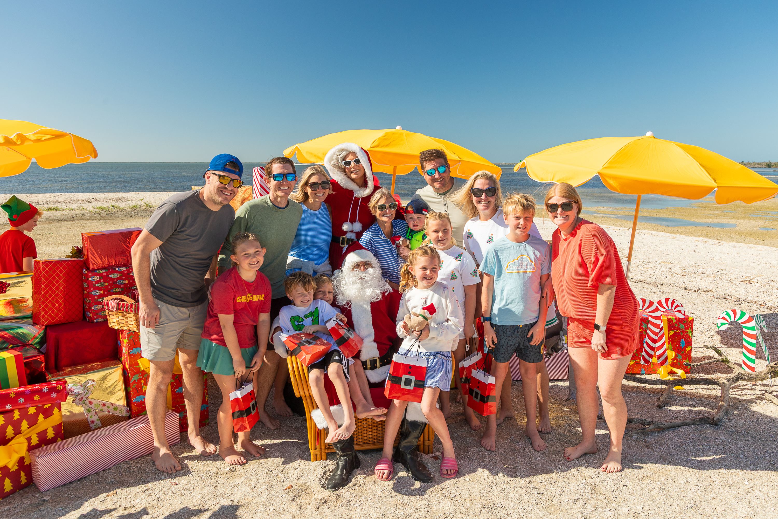 Adventures in Paradise December 2025 Christmas Photos