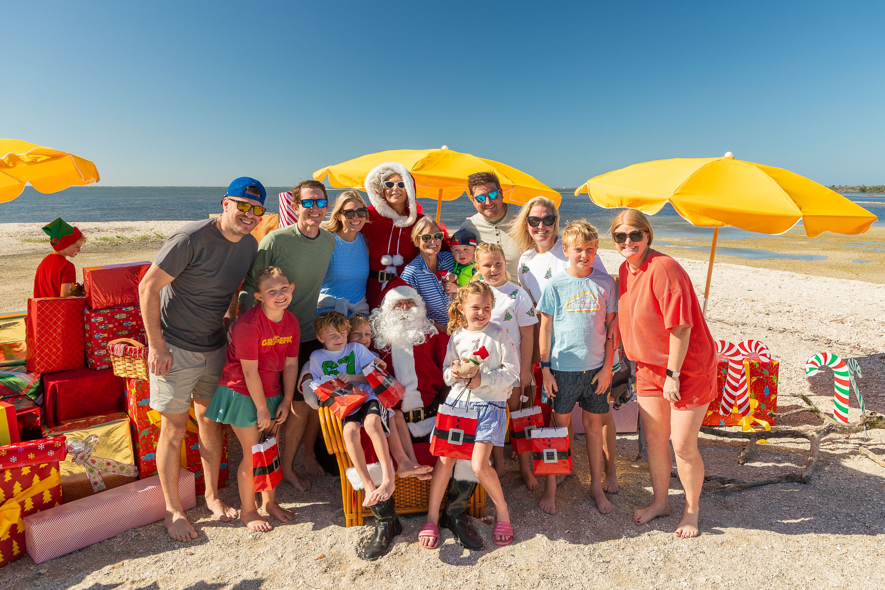 Adventures in Paradise December 2025 Christmas Photos