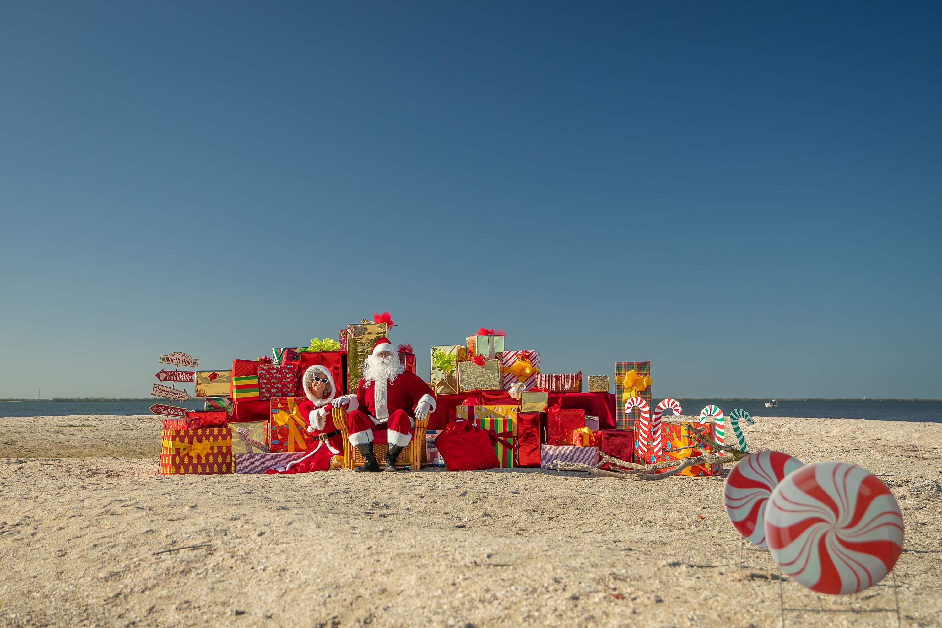 Santa’s Dolphin Cruise on December 24th Was a Christmas Eve to Remember ….and that’s a wrap!