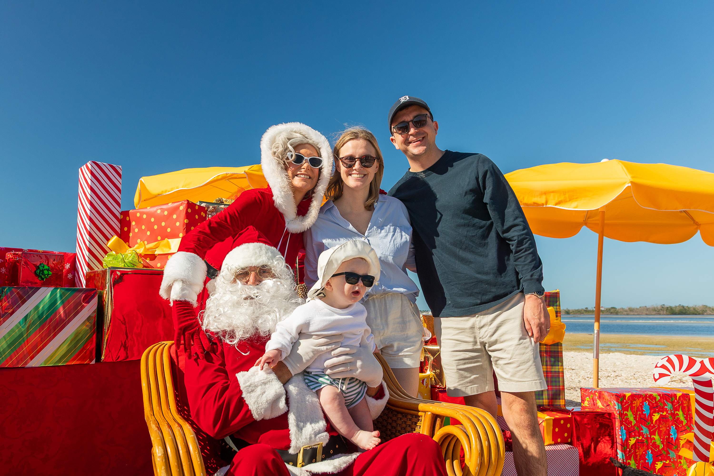 Santa’s Dolphin Cruise on December 24th Was a Christmas Eve to Remember ….and that’s a wrap!
