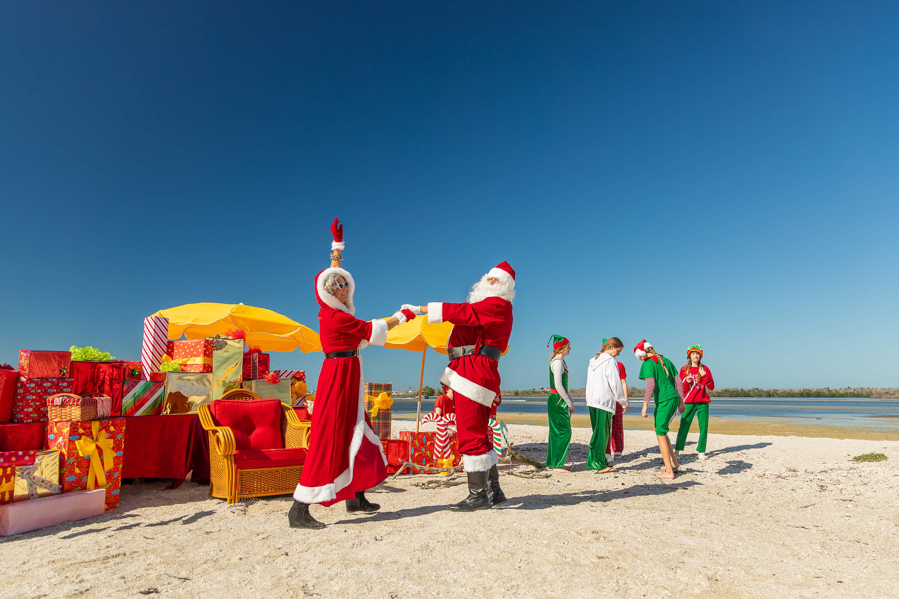 Santa’s Dolphin Cruise on December 24th Was a Christmas Eve to Remember ….and that’s a wrap!