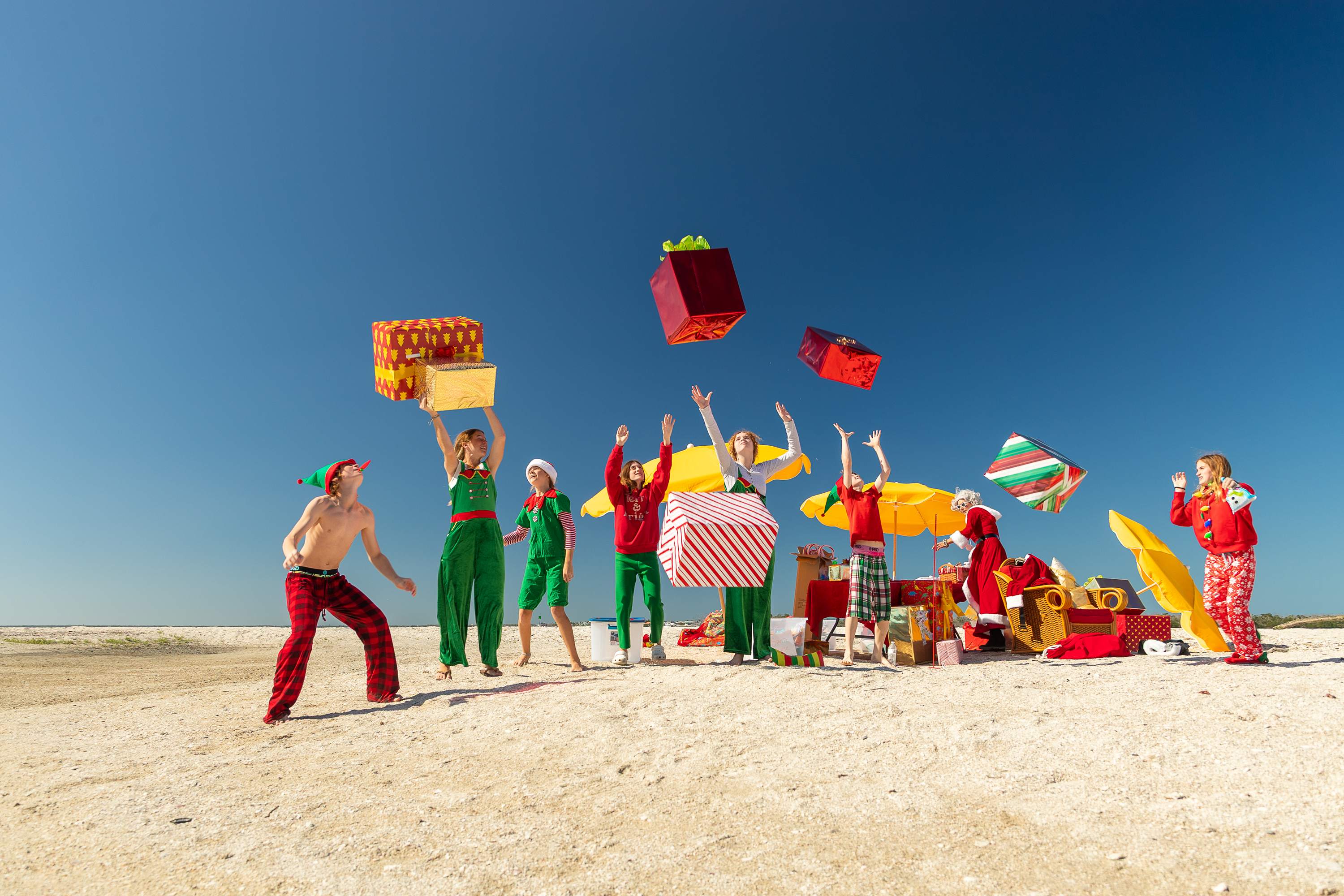 Santa’s Dolphin Cruise on December 24th Was a Christmas Eve to Remember ….and that’s a wrap!