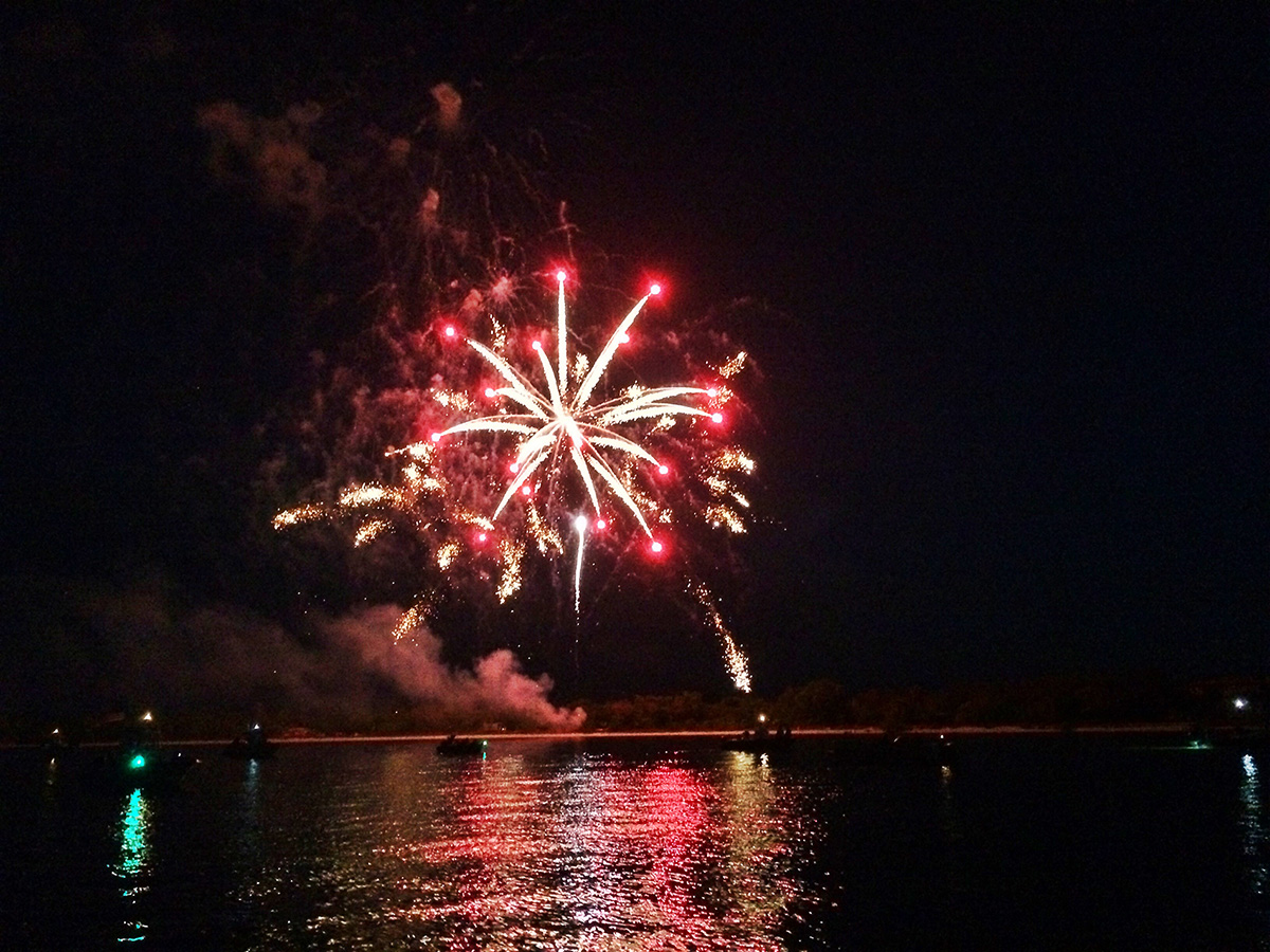 sanibel-island-fireworks-boat-cruise-2