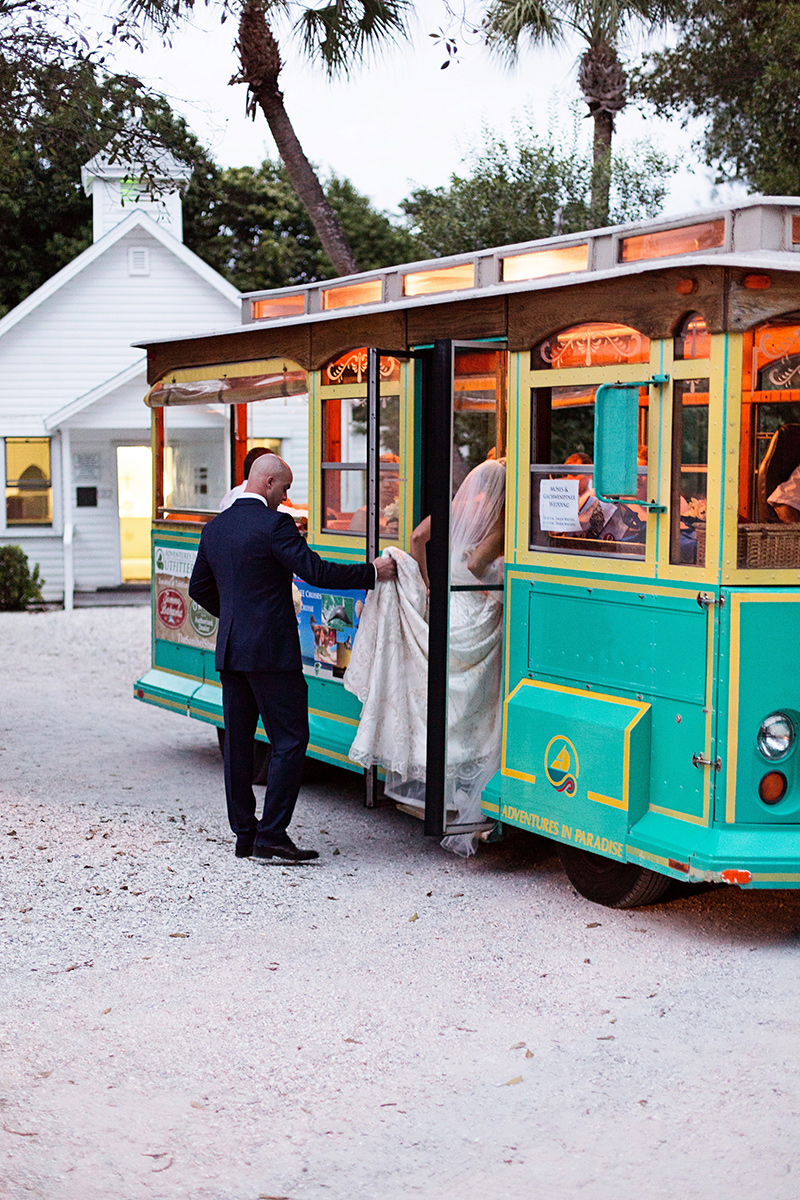 Trolley Shuttle & Rental Adventures in Paradise (239) 4728443